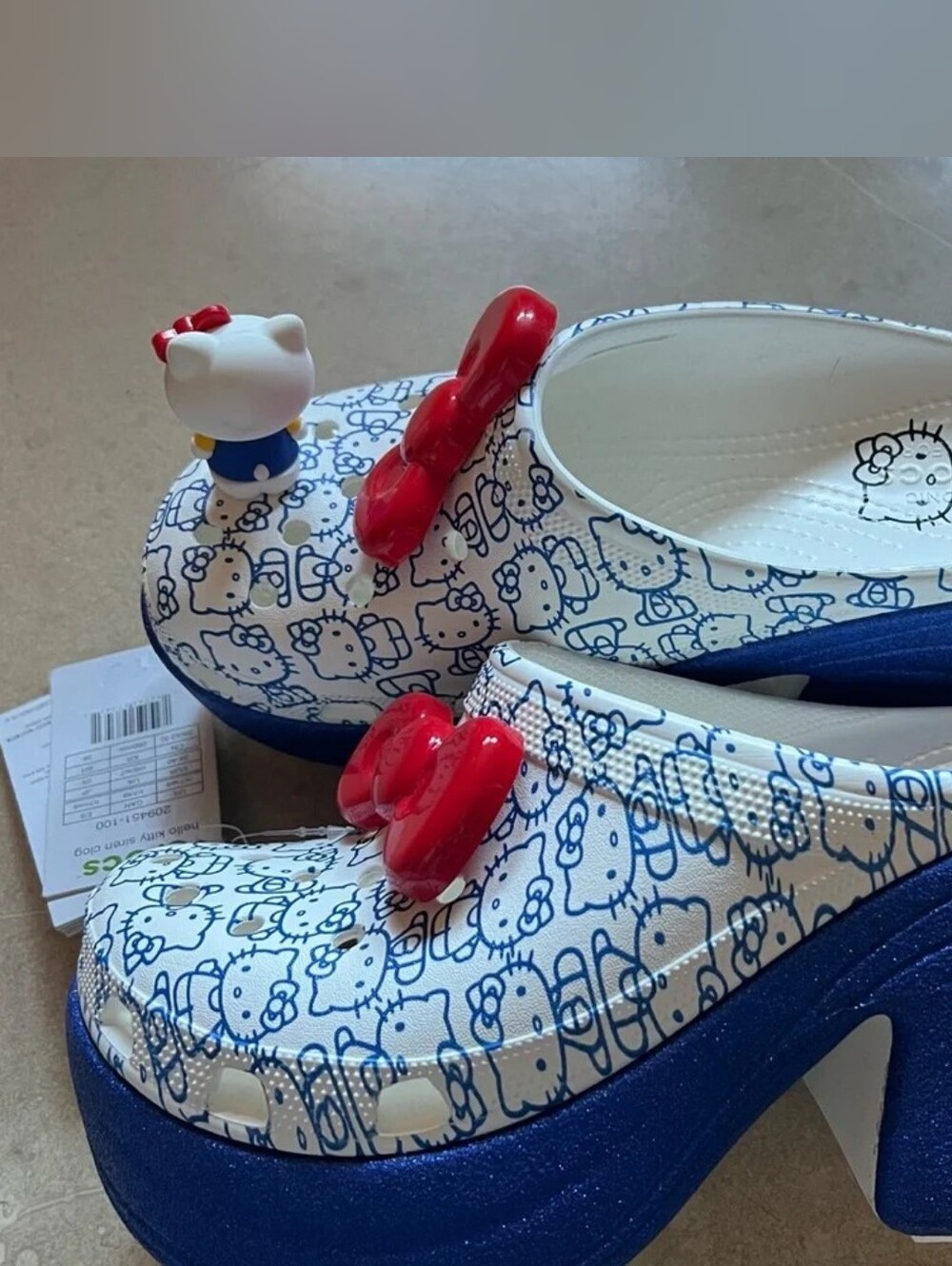 Hello Kitty Siren Clog Crocs Size 9 - Picture 2 of 9